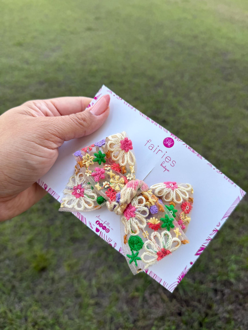 The Vale Hair bow