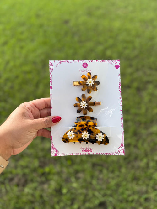 Pearl/gold flowers -Tortoise shell hair claw clips